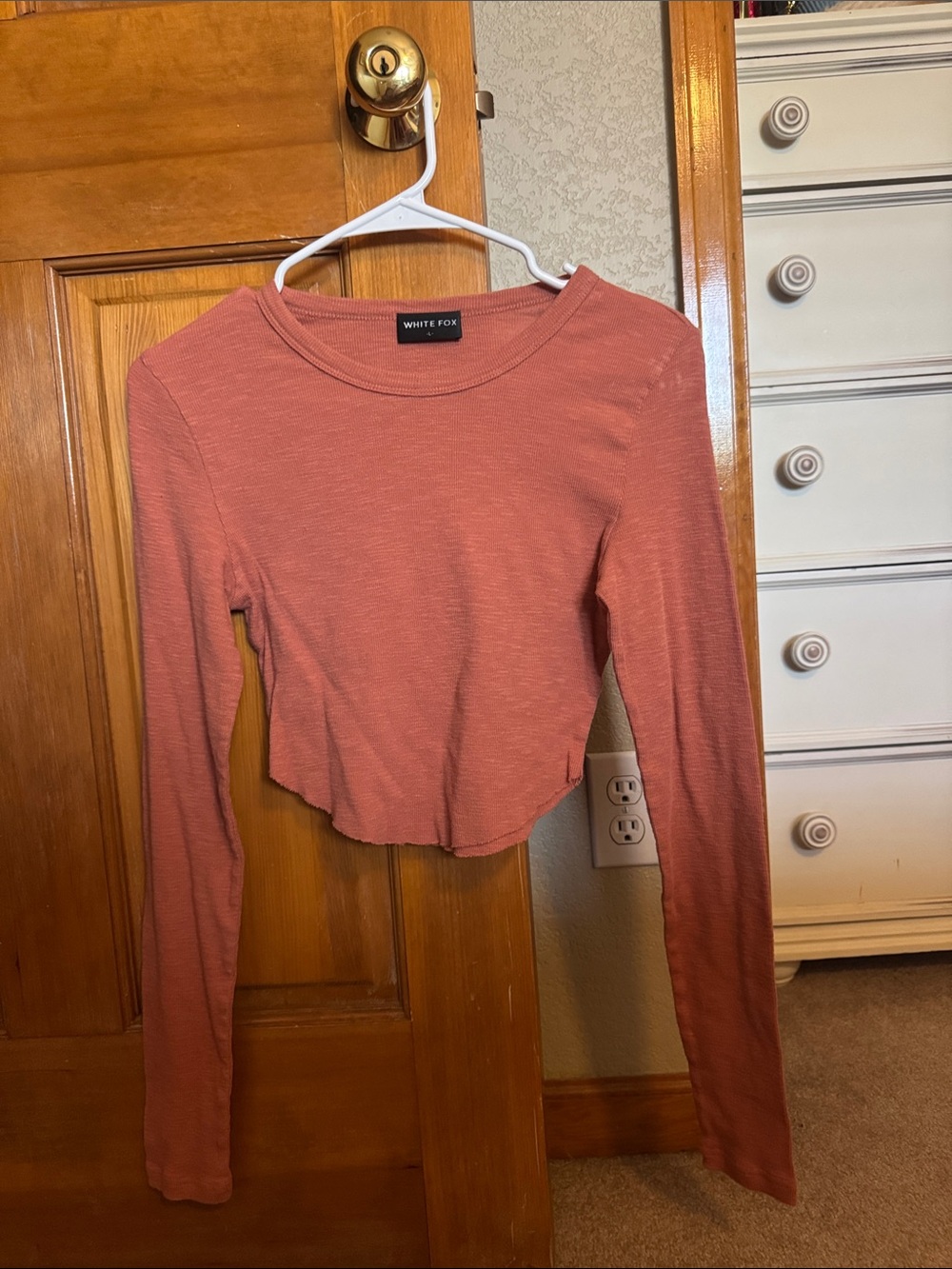 White Fox Boutique Cropped Long-Sleeve Top in Dusty Rose